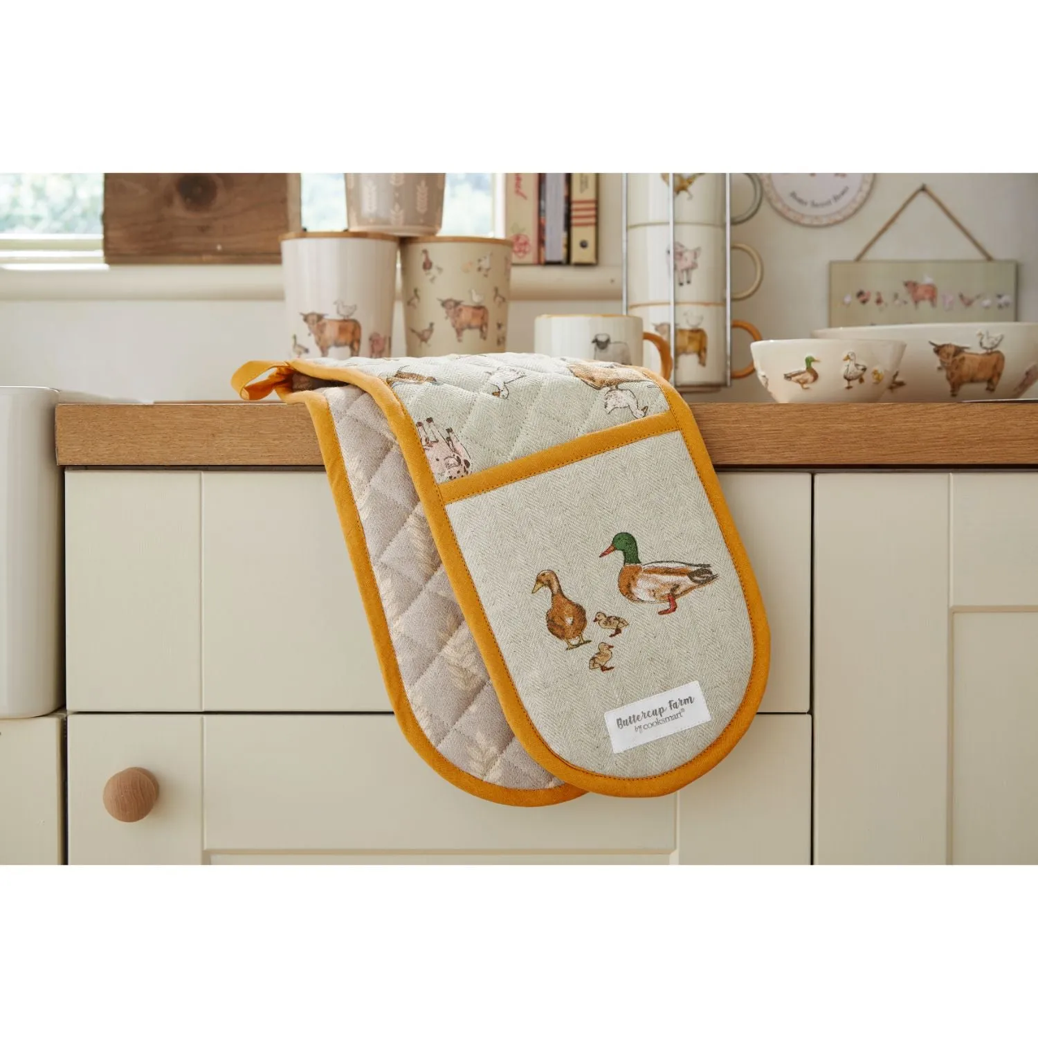 Buttercup Farm Double Oven Glove