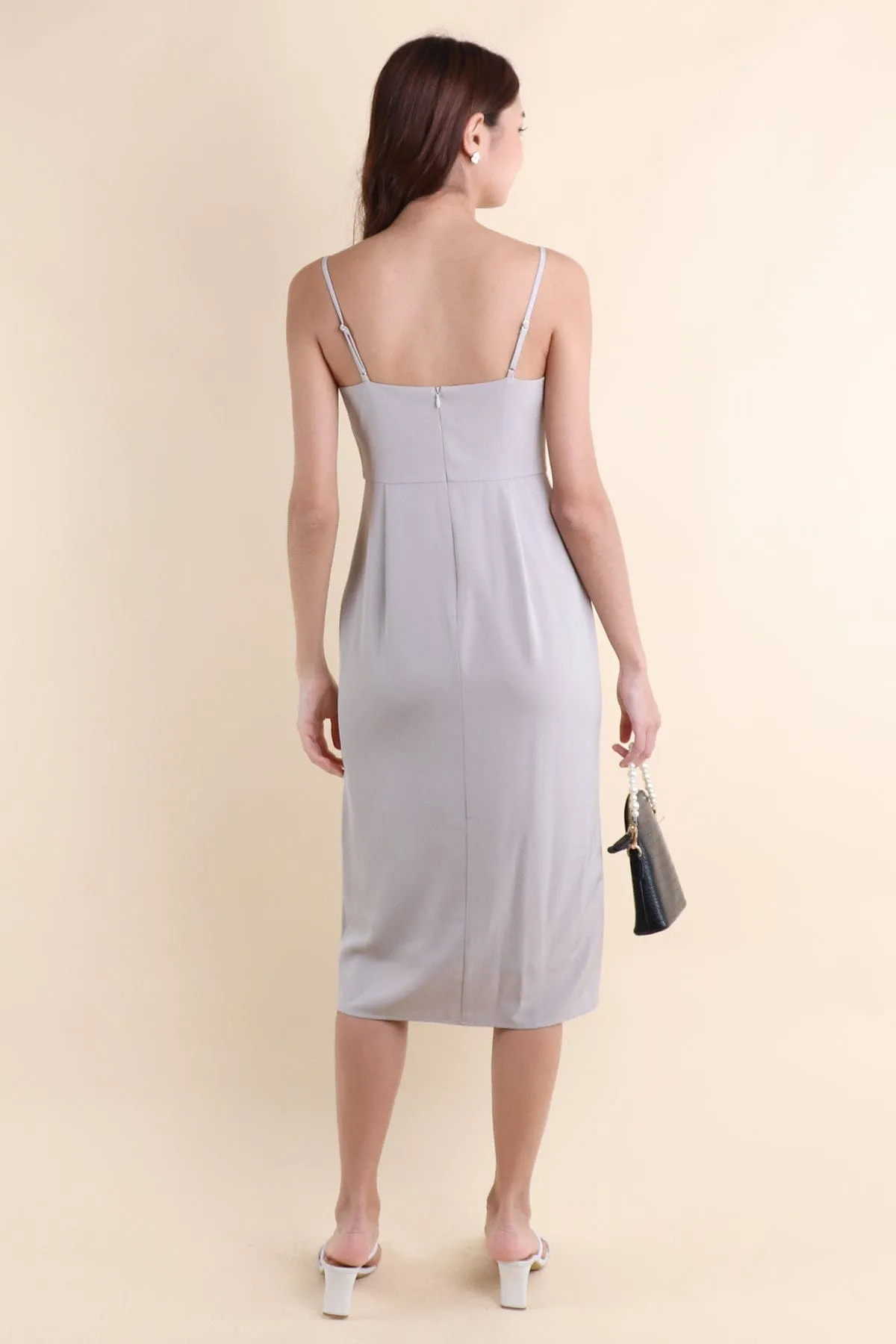 CHEYENNE FITTED MIDI DRESS IN ETOUPE