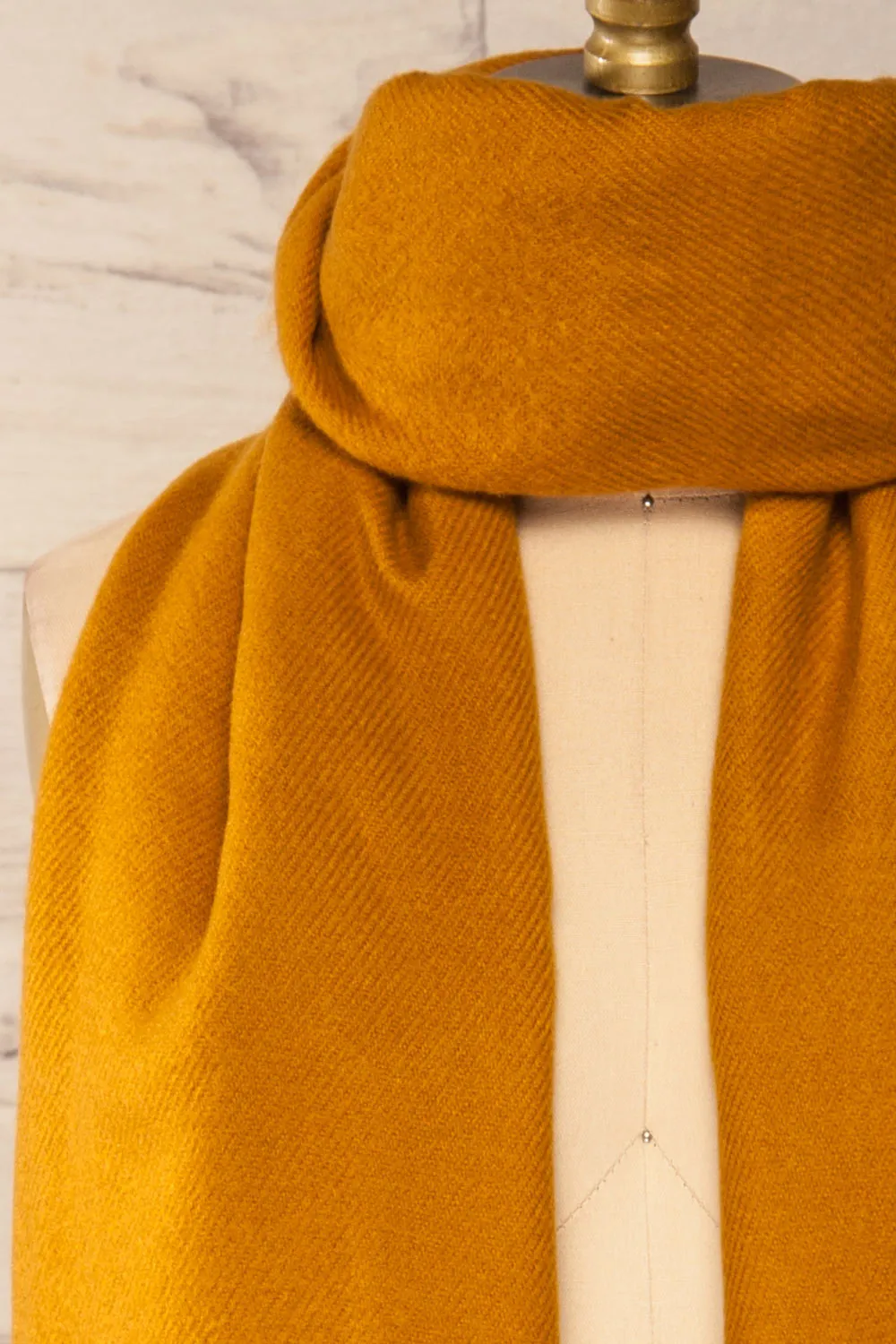 Le Baiser Mustard | Soft Knitted Scarf