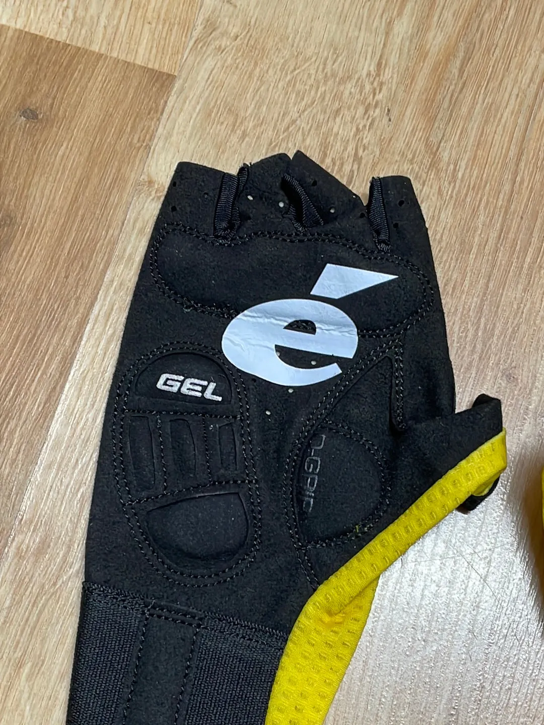 Team Jumbo Visma AGU Premium Race Gloves Yellow