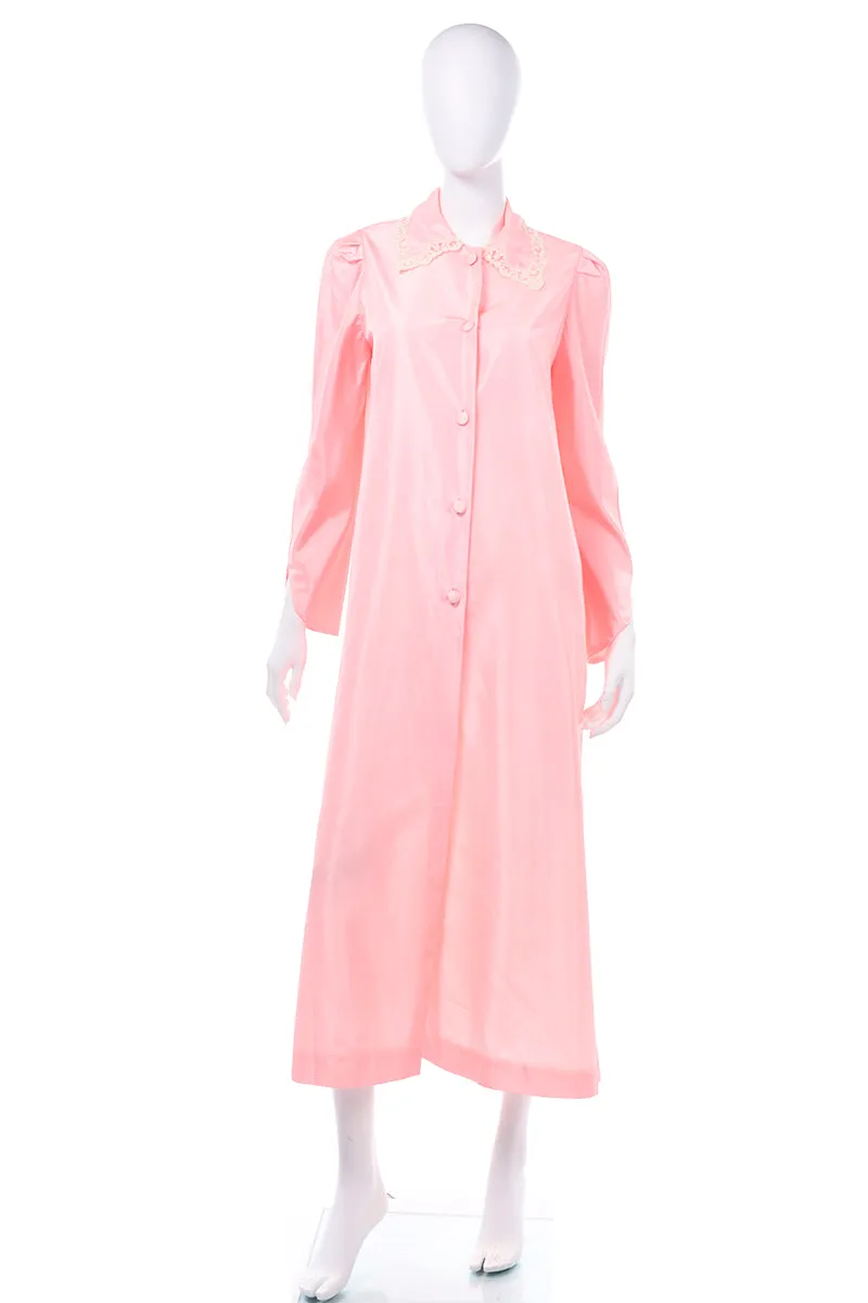 Vintage Chloe Pink Taffeta Hostess Robe With Lace Collar